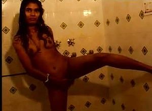 Amateur,anal,indian,dildo,pissing